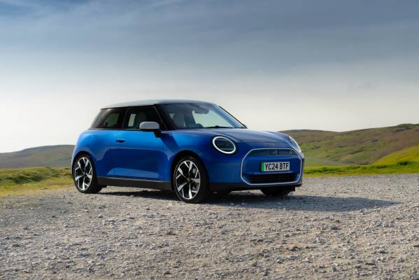 MINI Cooper SE - UK Photography