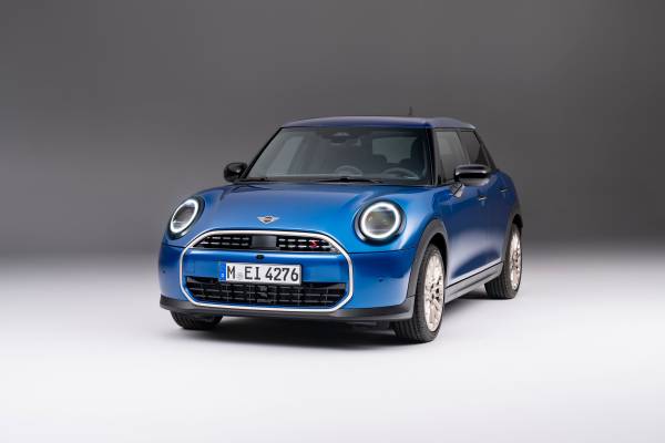 MINI COOPER 5 DOOR誕生