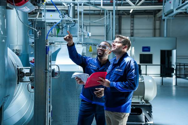 BMW Group introduceert elektrisch aangedreven uitlaatgaszuivering in de eerste spuiterijen 