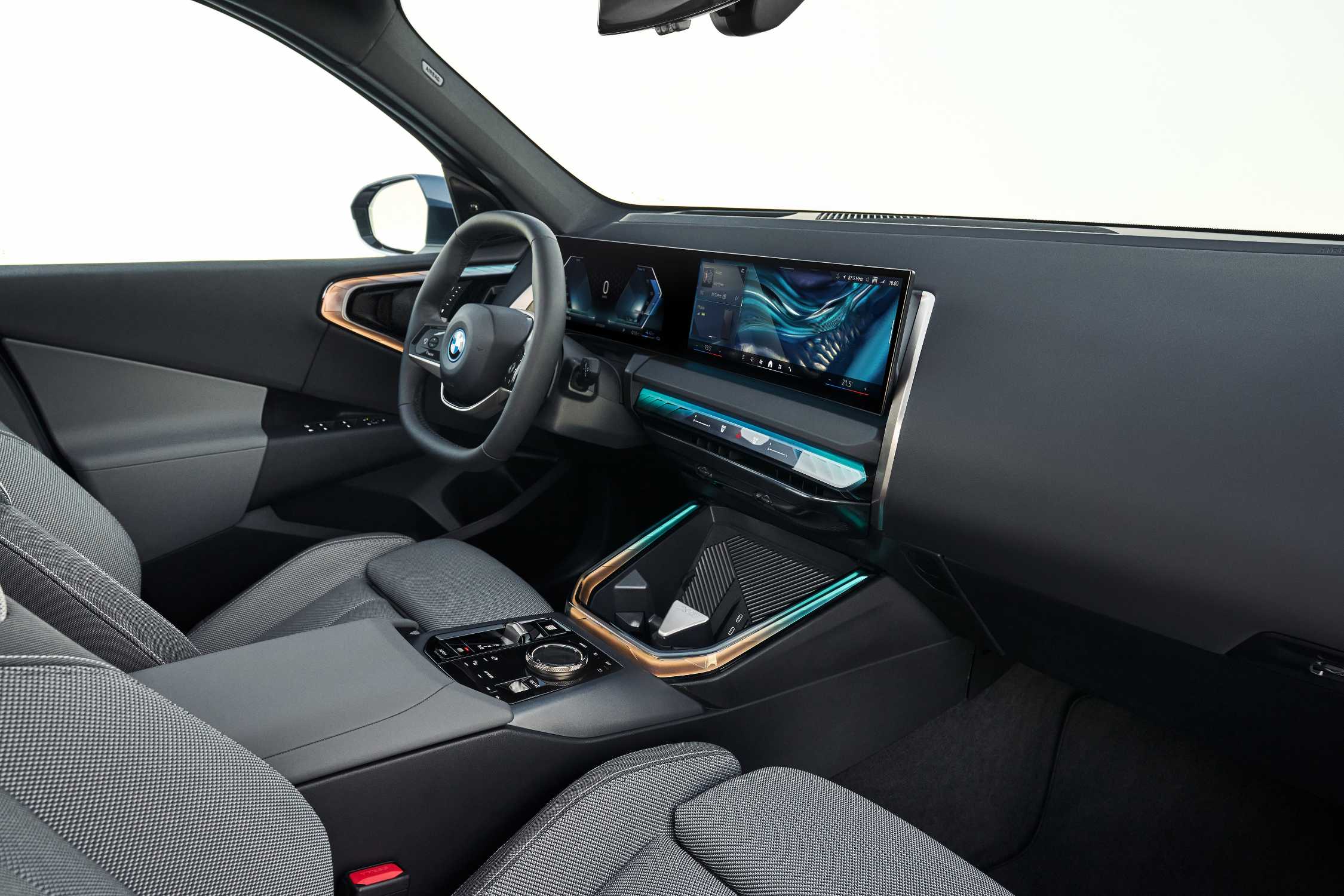 The new BMW X3 30e xDrive - Interior. (06/2024)