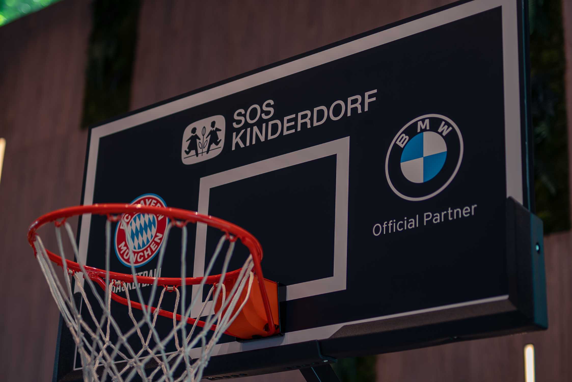 dunks dropping tomorrow