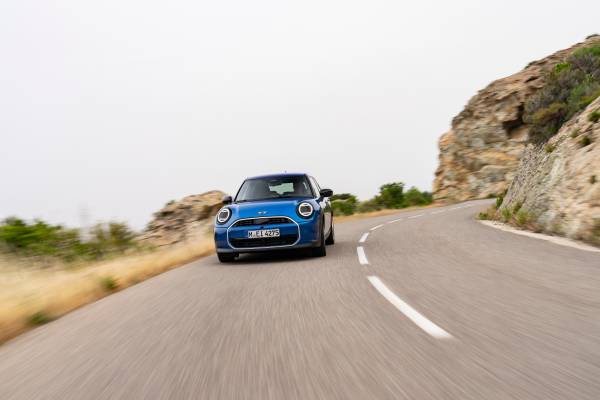 The new MINI Cooper S 5-door: More space and lots of driving fun.