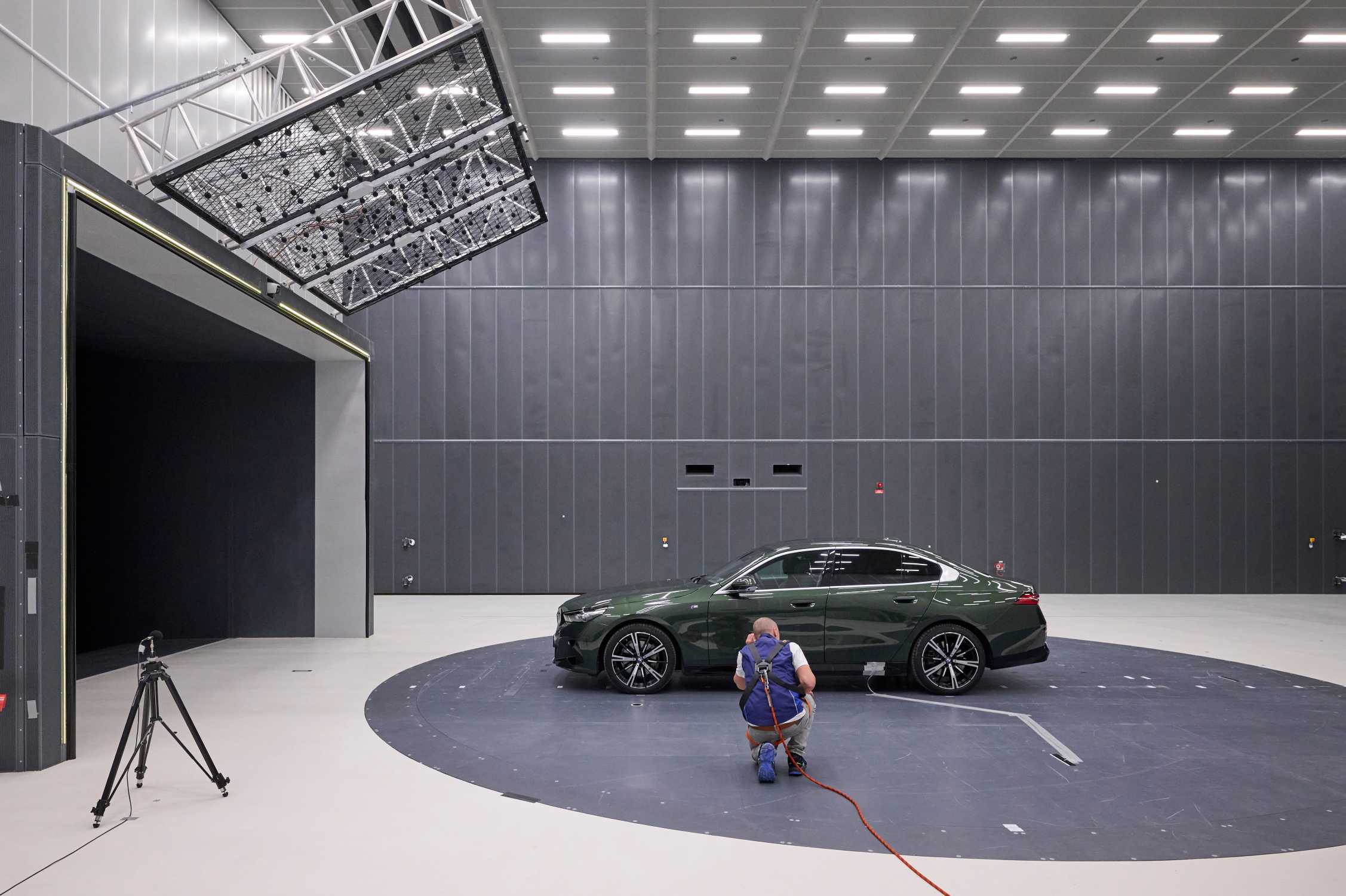 Measurements in the new Aeroacoustics Wind Tunnel of the BMW Group (11/2024)