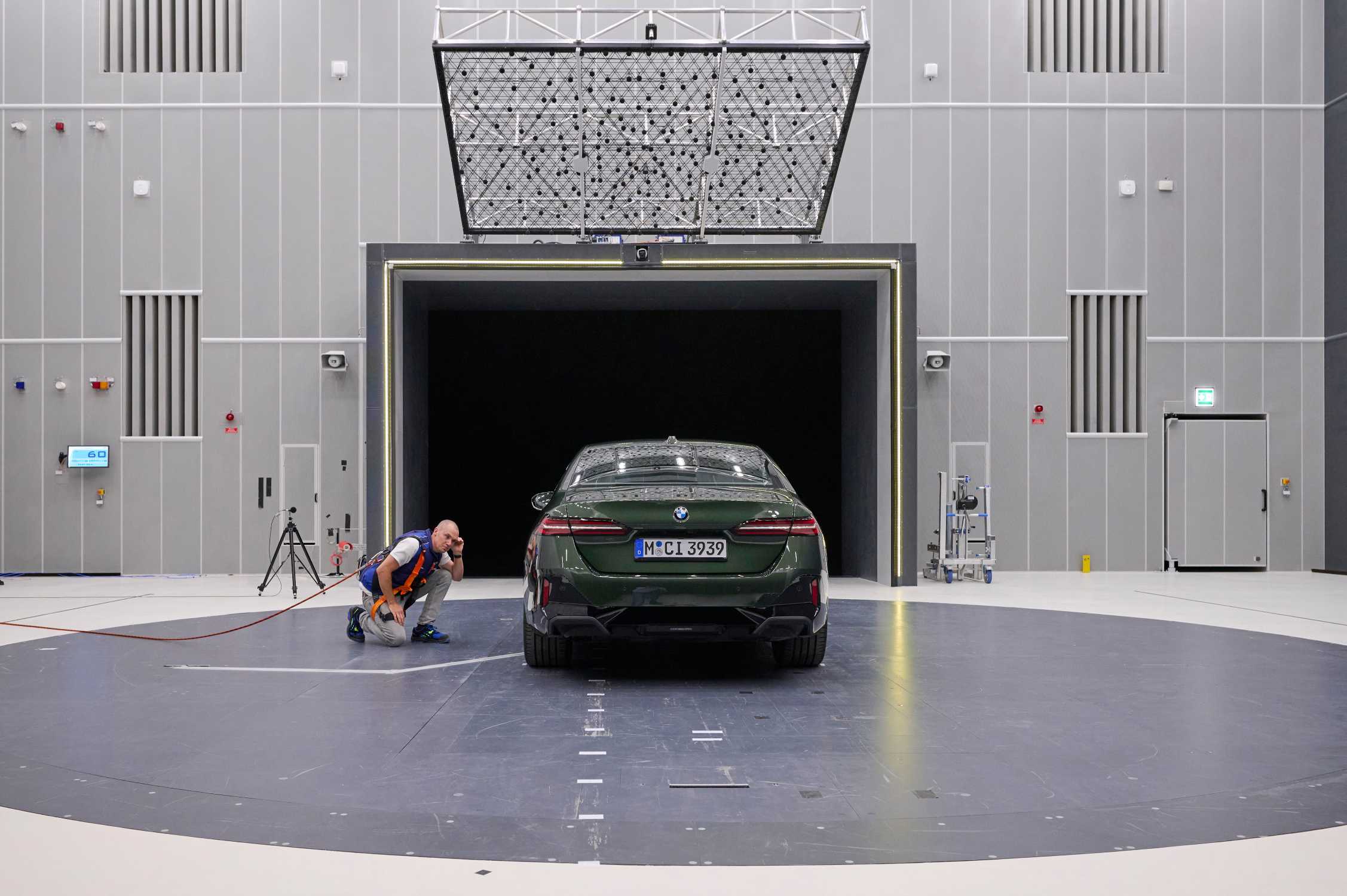 Measurements in the new Aeroacoustics Wind Tunnel of the BMW Group (11/2024)