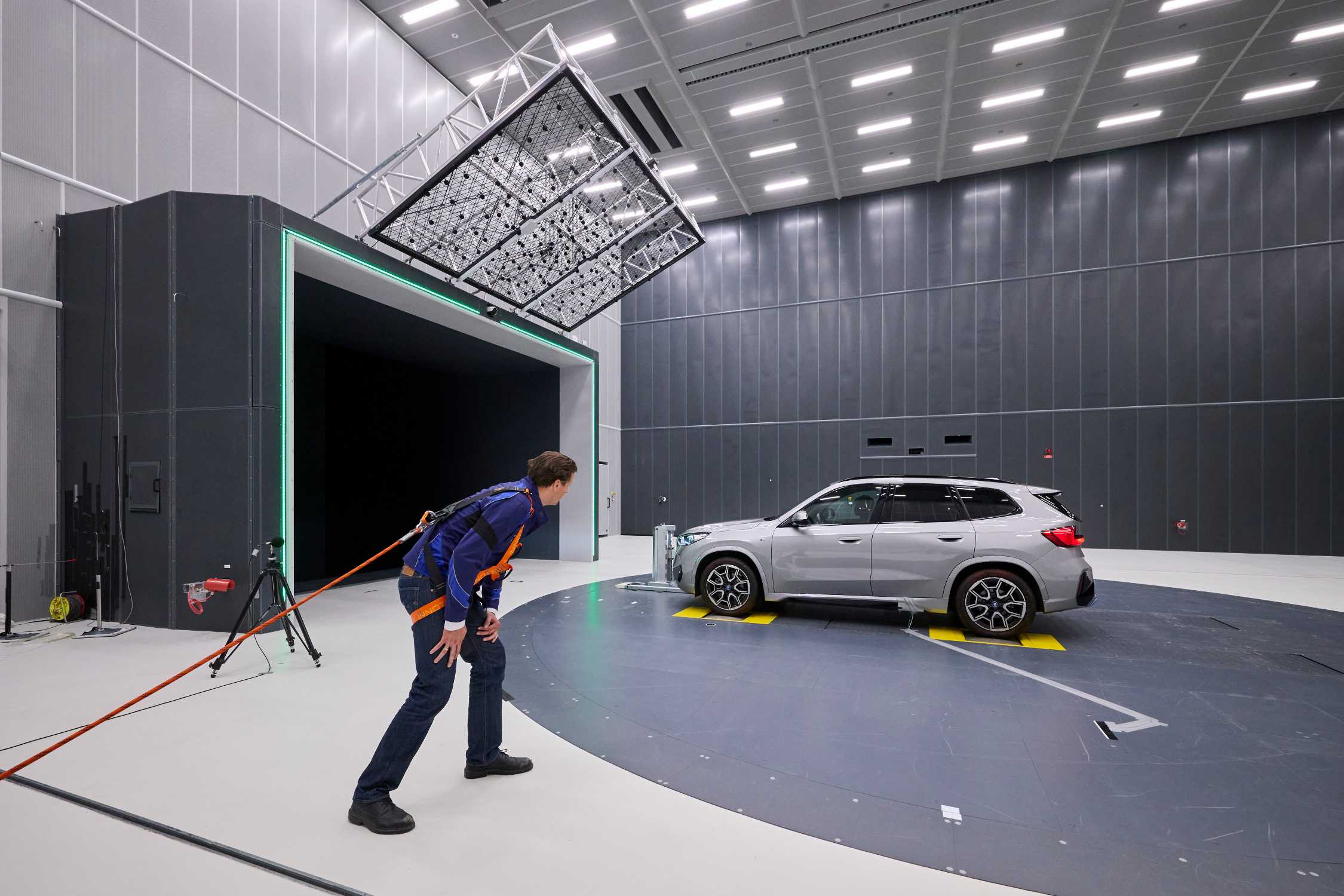 Measurements in the new Aeroacoustics Wind Tunnel of the BMW Group (11/2024)