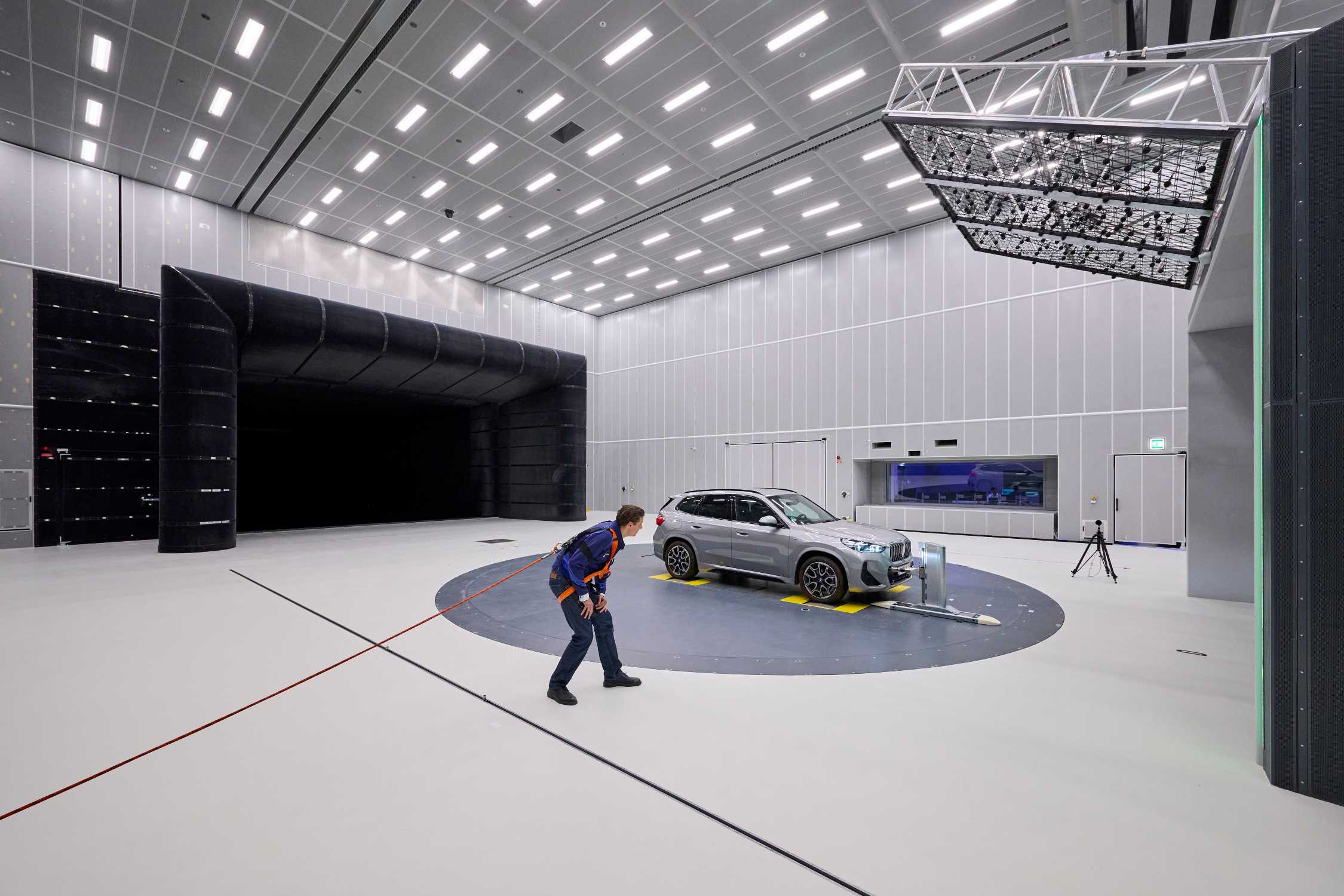 Measurements in the new Aeroacoustics Wind Tunnel of the BMW Group (11/2024)