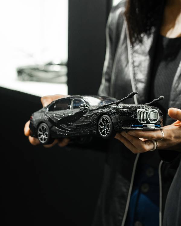 Presentation of the limited BMW i7 miniature edition at Frieze