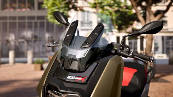BMW Motorrad presents the new BMW C 400 X and BMW C 400 GT.