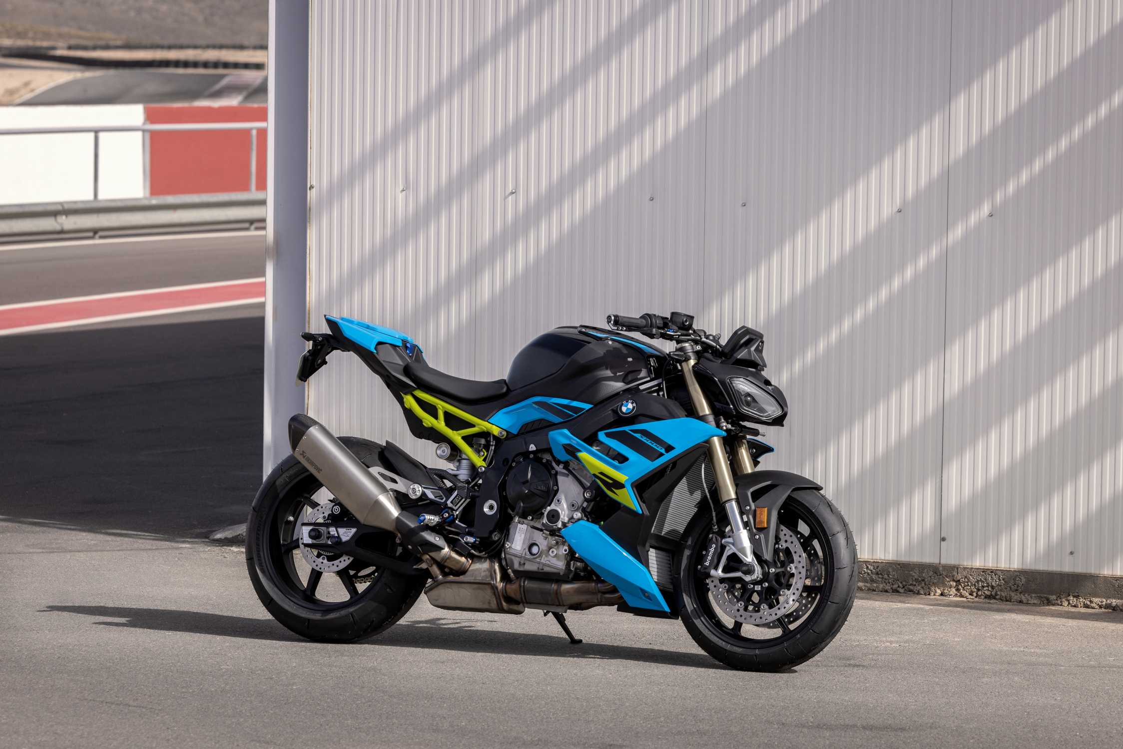 The new BMW S 1000 R (10/2024).