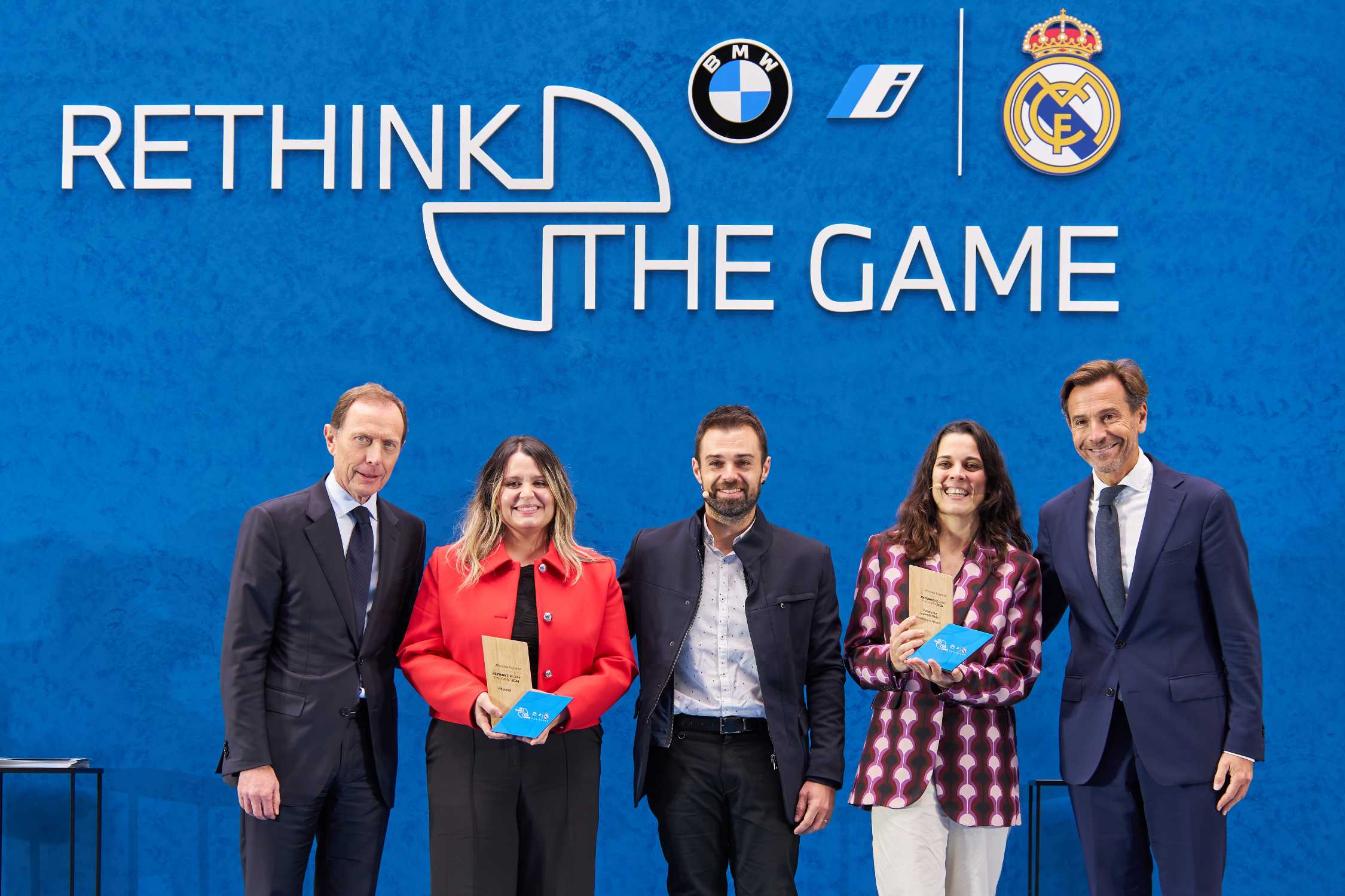 Menciones especiales: Fundación Segunda Parte y RheoNet junto a Emilio Butragueño (Real Madrid) y Manuel Terroba (BMW)