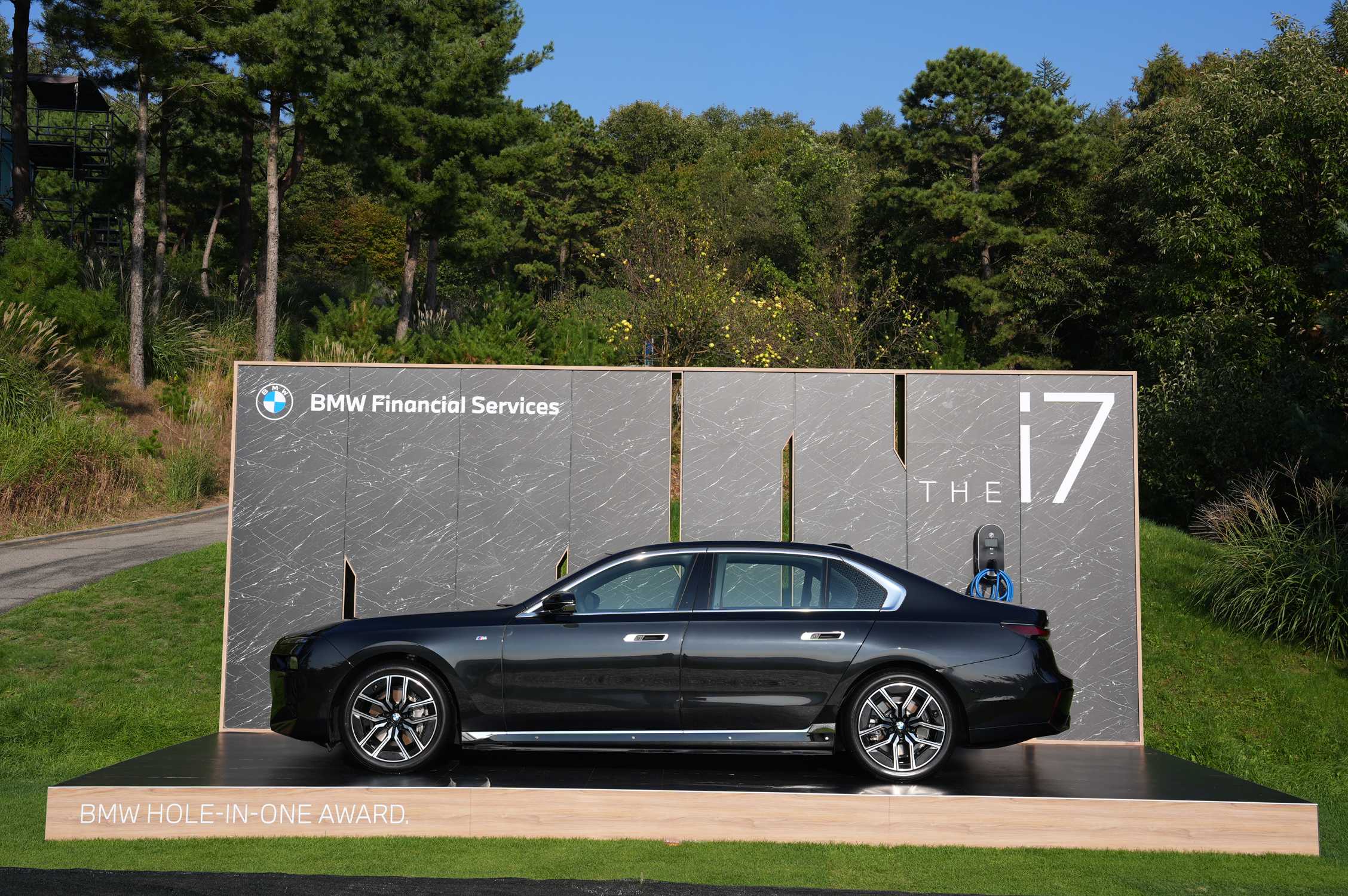 2024 BMW Ladies Championship HoleinOne Award The allelectric BMW i5