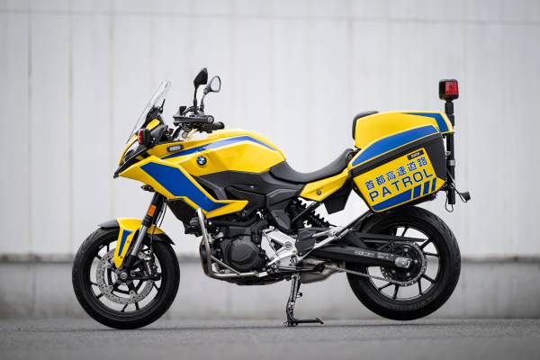 首都高パトロール株式会社が「BMW F 900 XR」を首都高速のパトロール