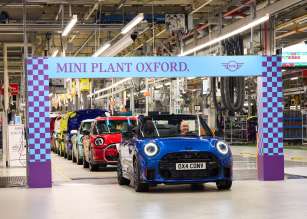 MINI Cooper Convertible - MINI Plant Oxford celebrates start of production of MINI Cooper Convertible