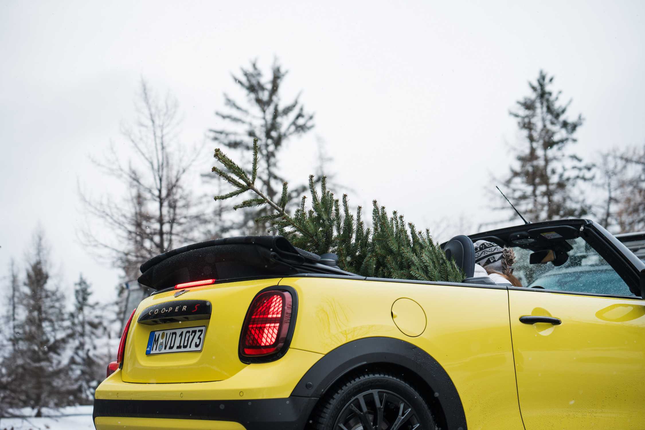 MINI Cooper Cabrio S in winter (12/2024).