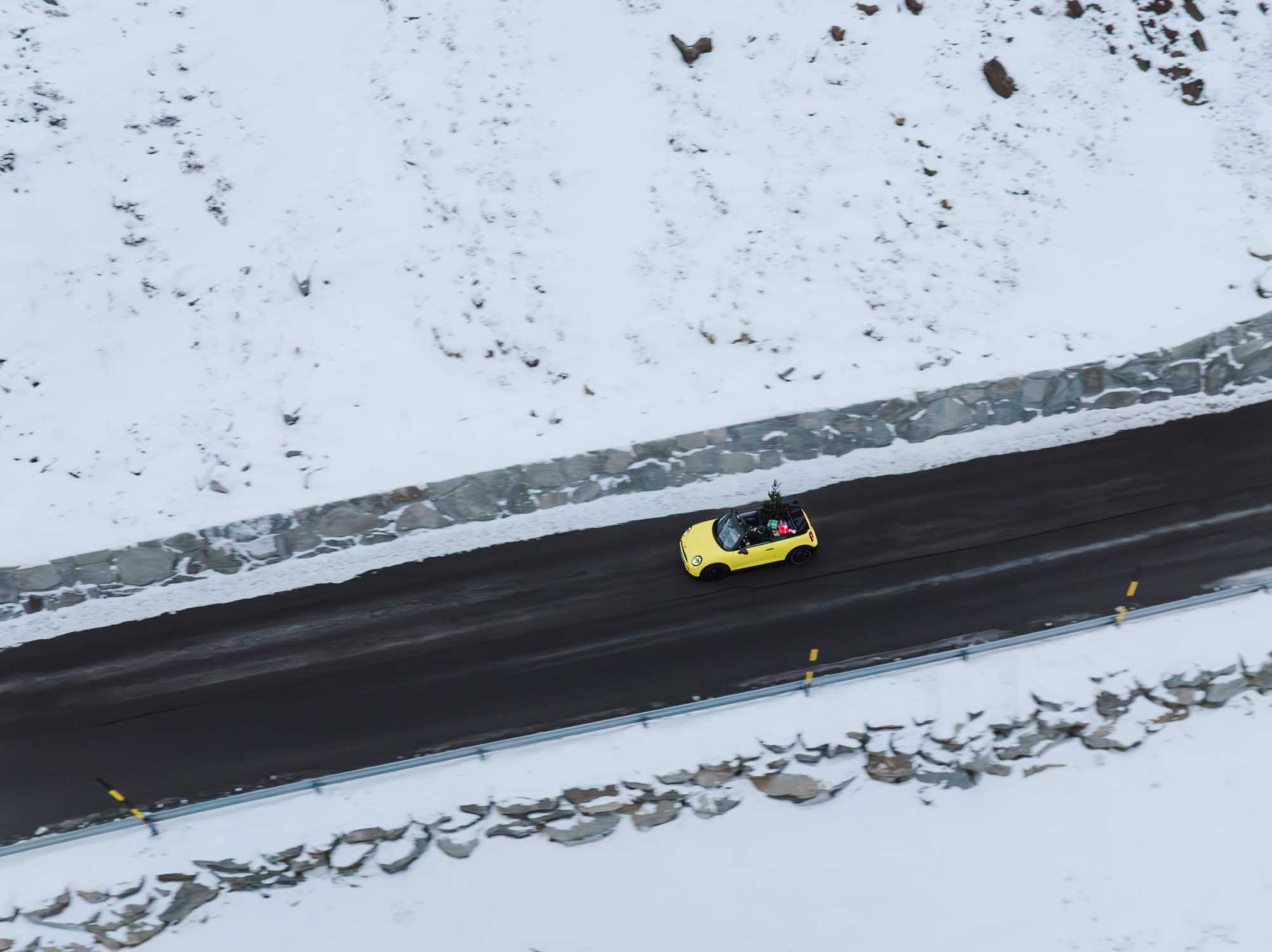 MINI Cooper Cabrio S in winter (12/2024).