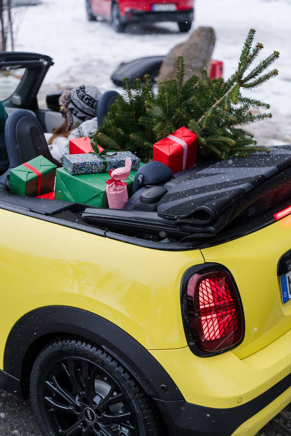 MINI Cooper Cabrio S in winter (12/2024).