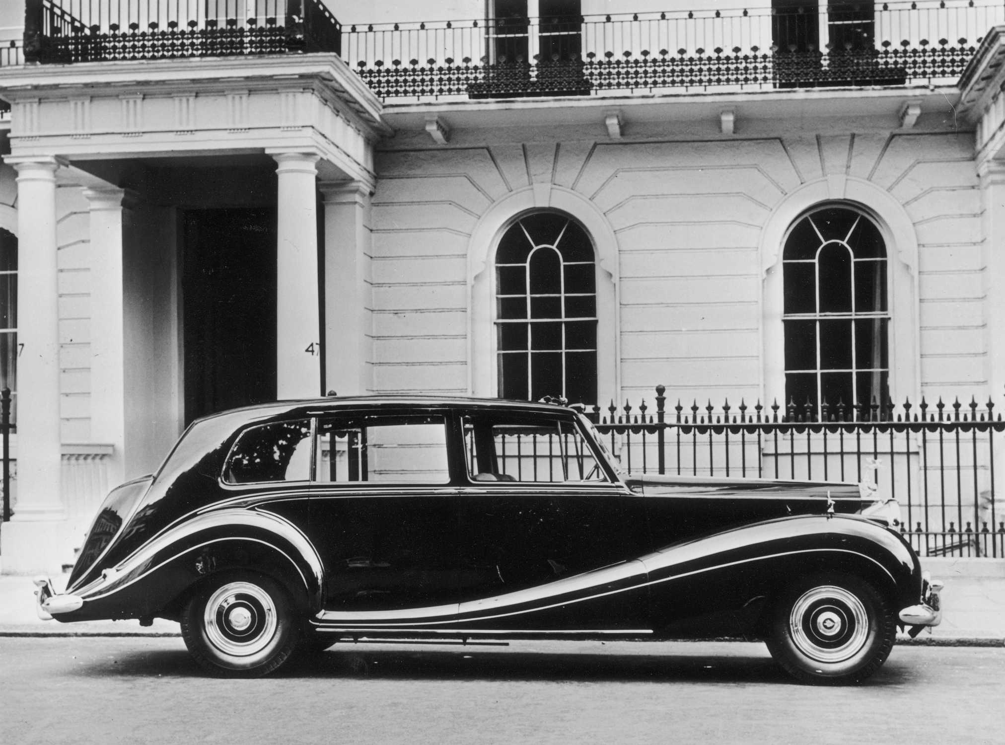 ROLLS-ROYCE PHANTOM IV BY HJ MULLINER, FOR HRH PRINCESS MARGARET (CHASSIS 4BP7)