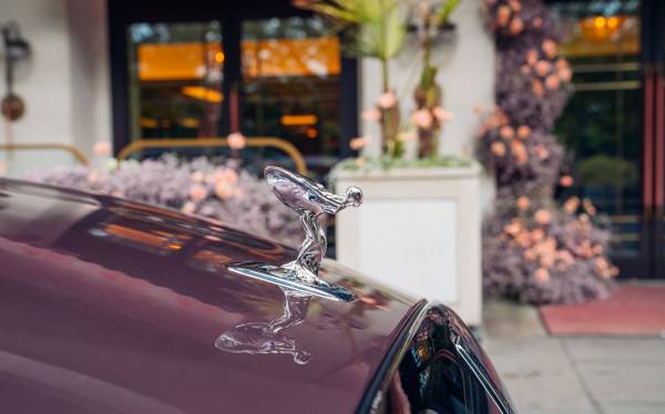 THE ROLLS-ROYCE CELLARETTE: A BESPOKE WHISKY AND CIGAR CHEST