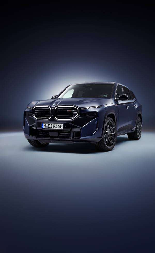 bmw xm frozen tanzanite blue 2026