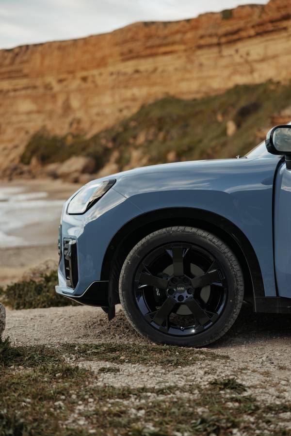 限定車MINI COUNTRYMAN SLATE BLUE誕生