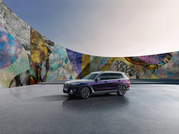 布袋寅泰氏とのNew MINI CoupéならびにNew MINI Roadsterの