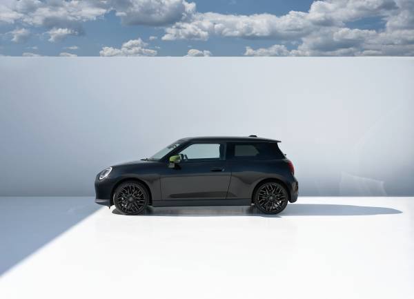 MINI Paul Smith Edition - Midnight Black (10/2025)