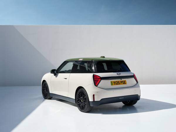 MINI Paul Smith Edition - Midnight Black (10/2025)