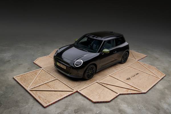MINI Paul Smith Edition - Midnight Black (10/2025)