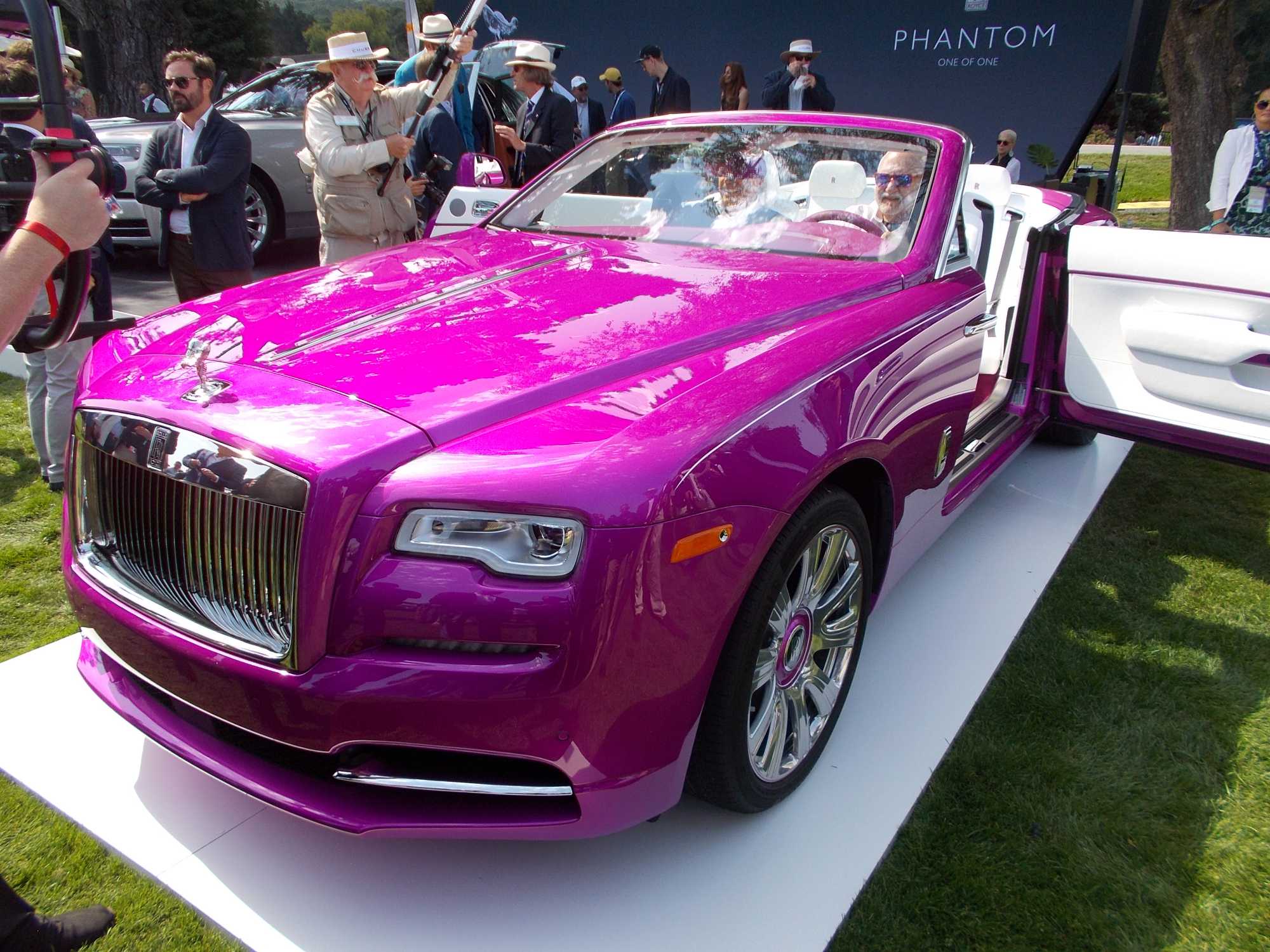 CHAPTER THIRTY-TWO | "Upper Echelon: BMW Group revives Rolls-Royce Motor Cars for the modern era"