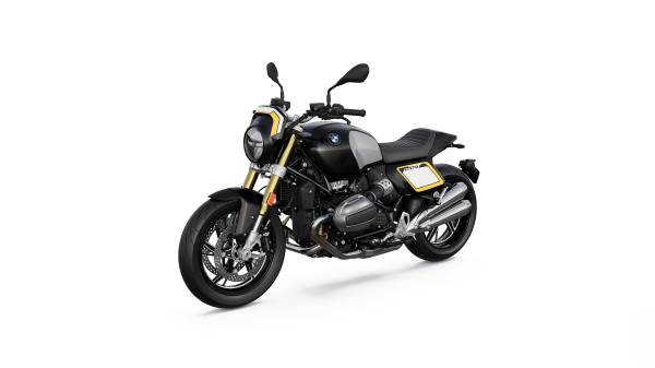 BMW Motorrad presents The Tracker accessories package for