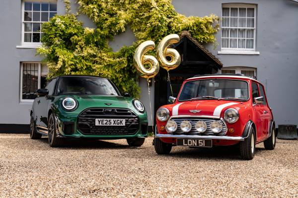 POSTCARD STORY. MINI COOPER S CLUBMAN UNTOLD EDITION.