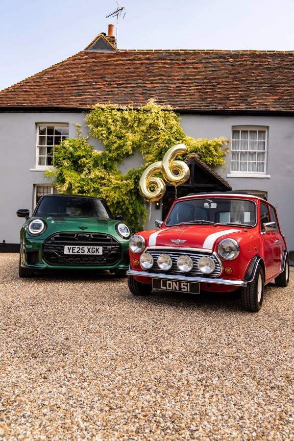 1959 Morris Mini-Minor and MINI Cooper 60 Years Edition 3