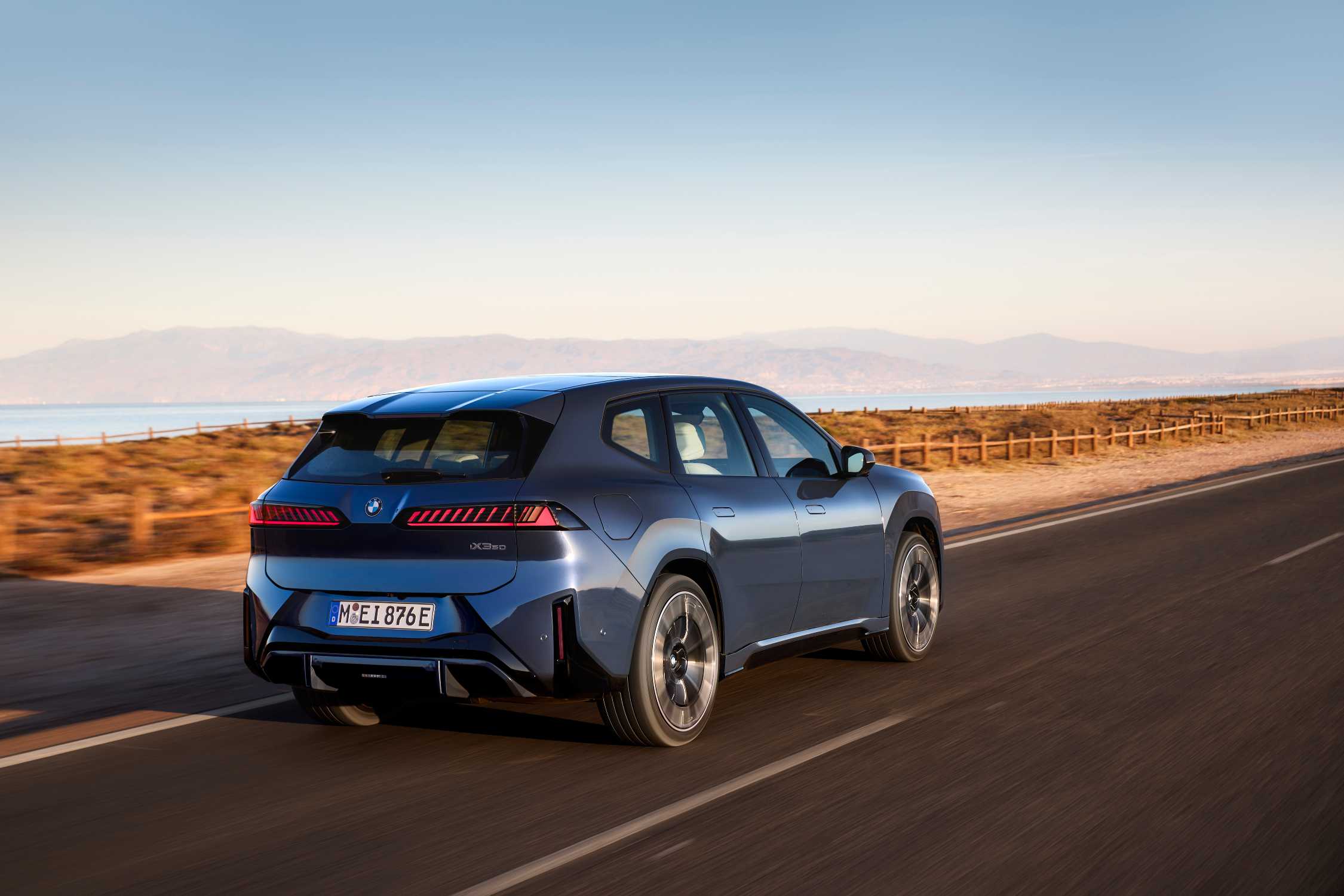 The new BMW iX3 50 xDrive (09/2025).