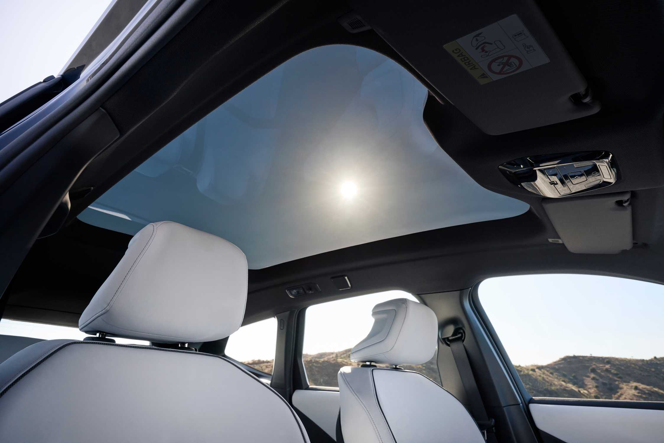 The new BMW iX3 50 xDrive (09/2025).