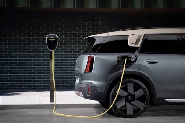 BMW Plug and Charge auto authentication