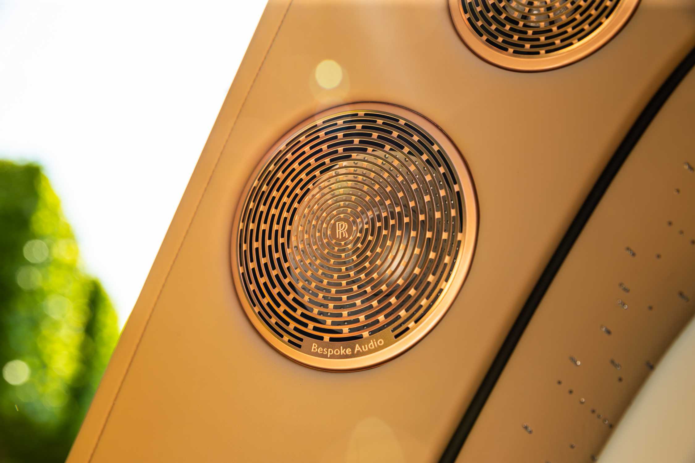 ROLLS-ROYCE SPECTRE BAILEY - ROSE GOLD BESPOKE AUDIO