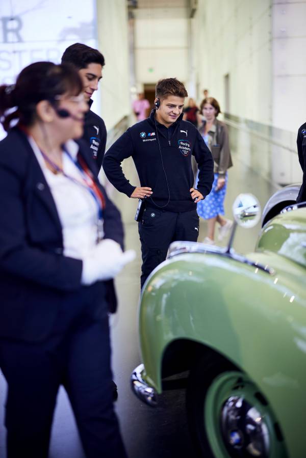 BMW MOTORRAD Summer Xcursion ジャケット ネイビー BMW SummerXcursion Jacket (46) | 50% ($199.01) Off! - RevZilla