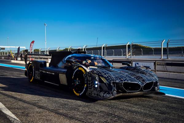 BMW V12 LMR Art Car Museum Edition アートカー New BMW Art Car unveiled in Paris and will race at Le Mans