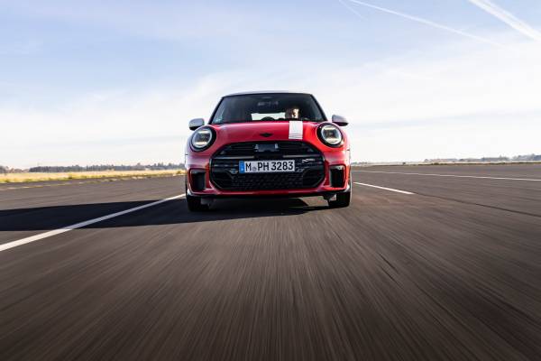 MINI 1965 Victory Edition: A Motorsport Legend for the Present Day.