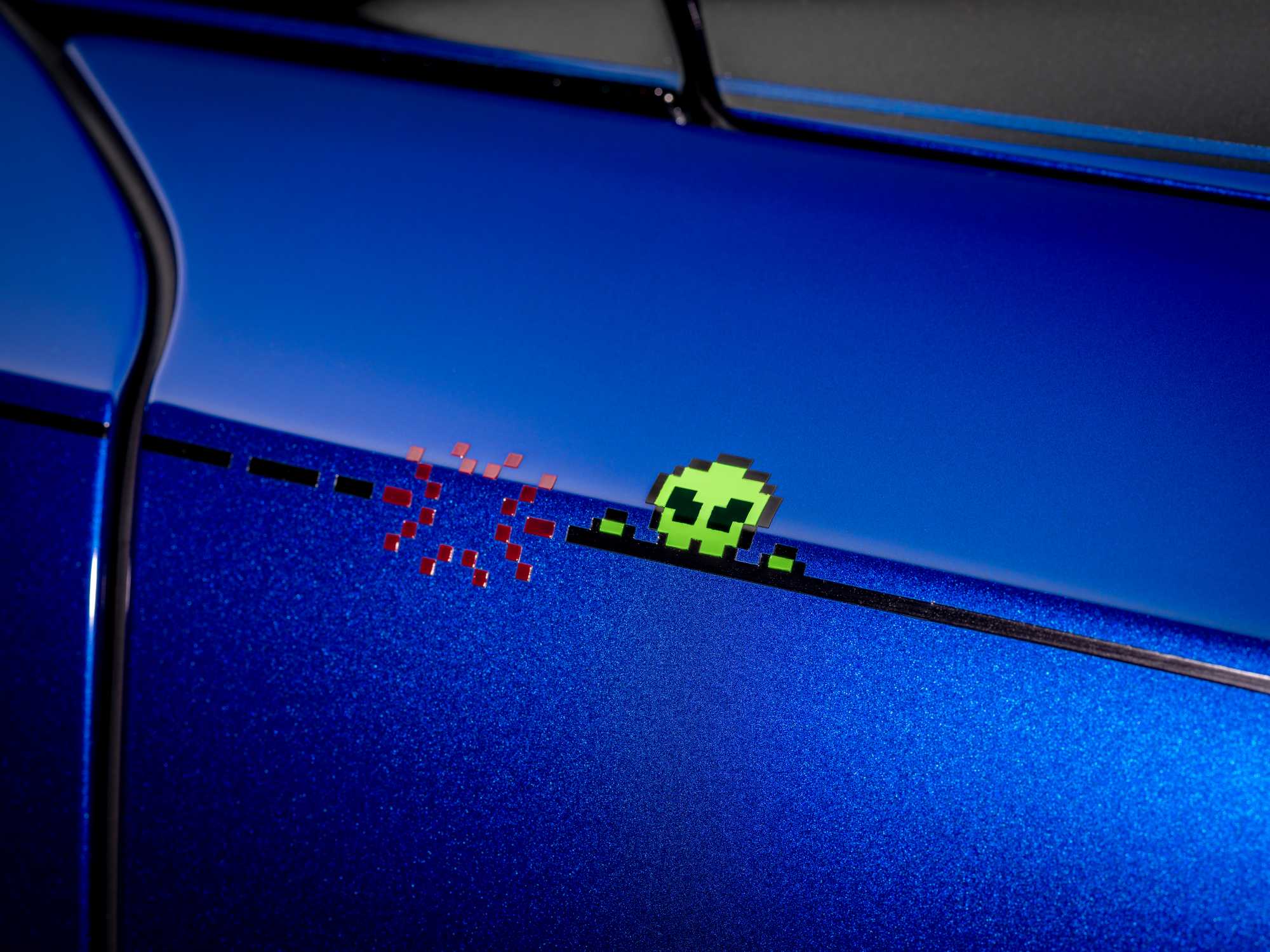 BLACK BADGE GHOST GAMER: INSPIRED BY THE GOLDEN AGE OF ARCADE GAMES