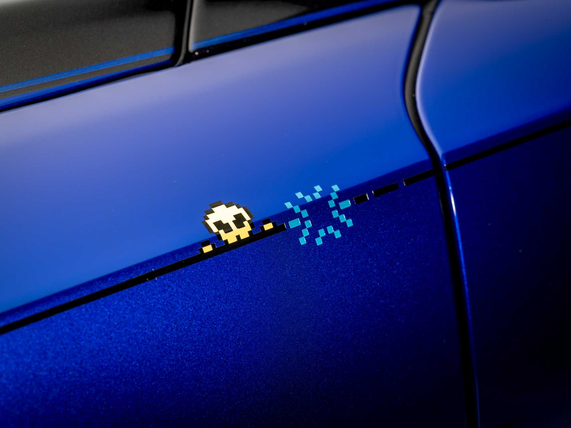 BLACK BADGE GHOST GAMER: INSPIRED BY THE GOLDEN AGE OF ARCADE GAMES