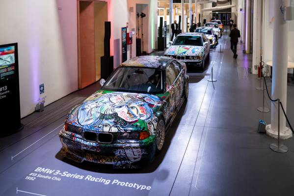 BMW Art Car by Matazo Kayama, BMW 535i, 1990, augmented reality