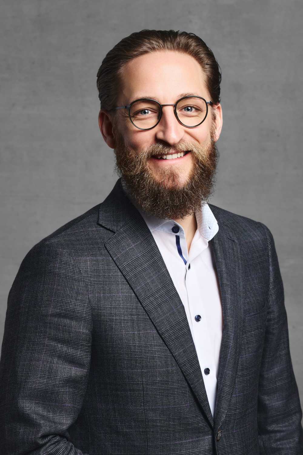 Sven Gr&uuml;tzmacher, Director of Corporate Communications and Governmental Affairs (01/2026)