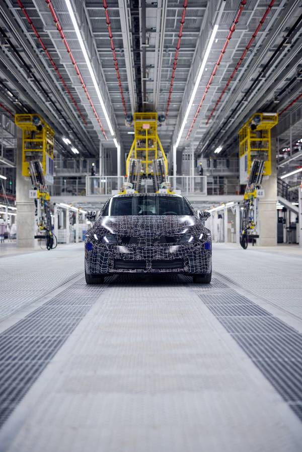 Original BMW i Accessories. BMW i folding box (08/2014)