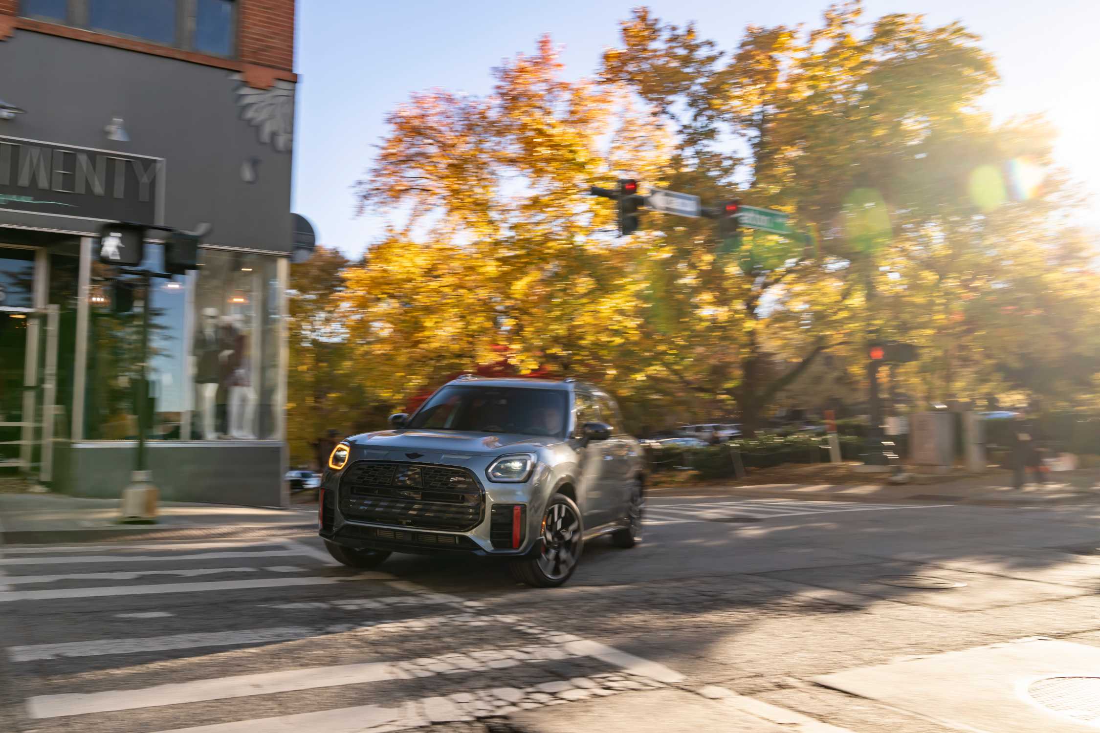 Postcard Story. The MINI JCW Countryman in Asheville.