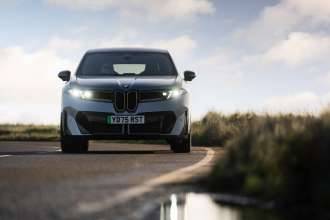 BMW iX3 thumbnail 2