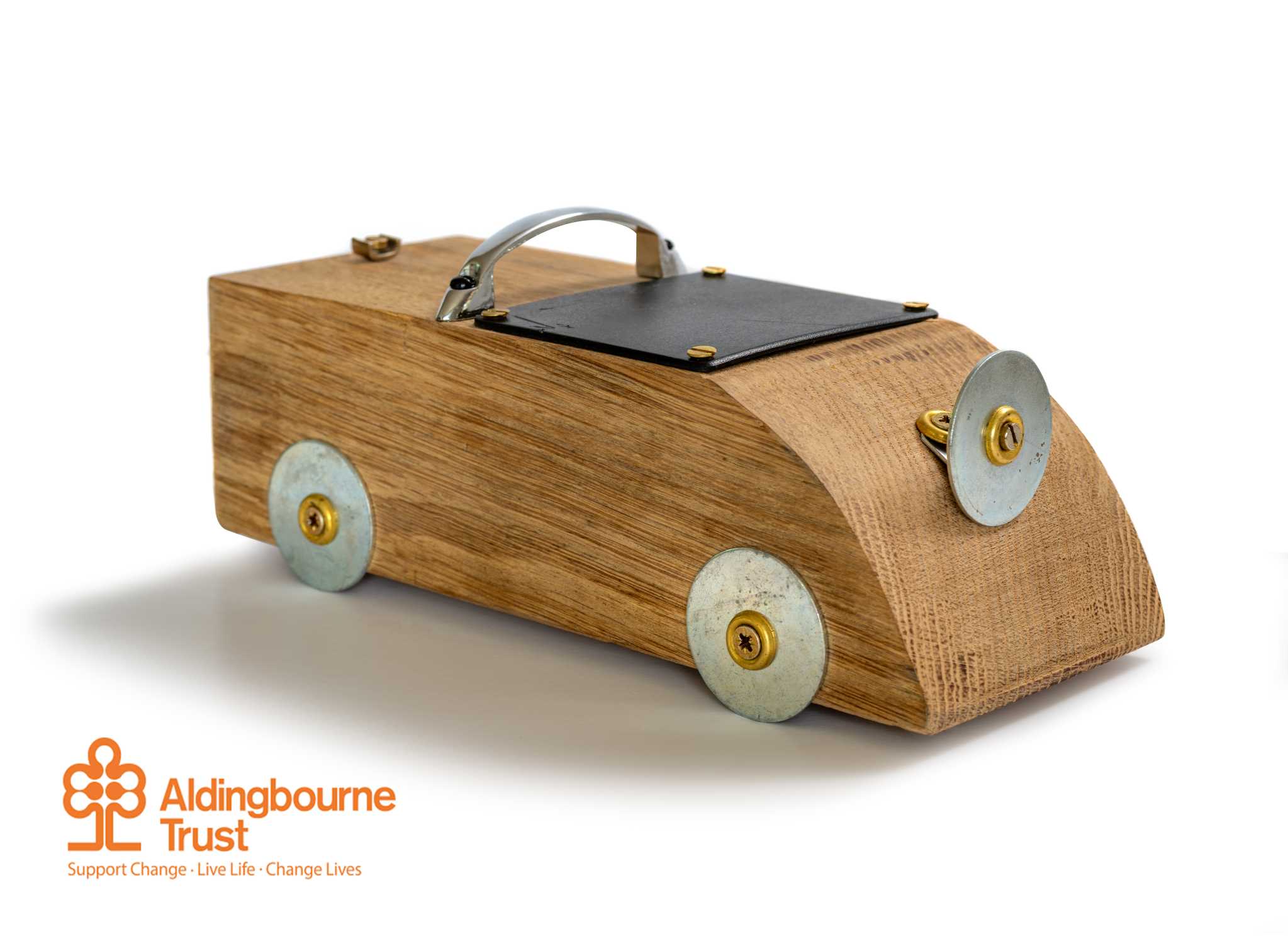 ROLLS-ROYCE CREATES UNIQUE ARTWORK IN SUPPORT OF ALDINGBOURNE TRUST