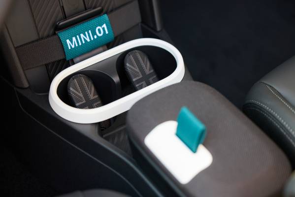A new level of personalization: Special custom-crafted MINI