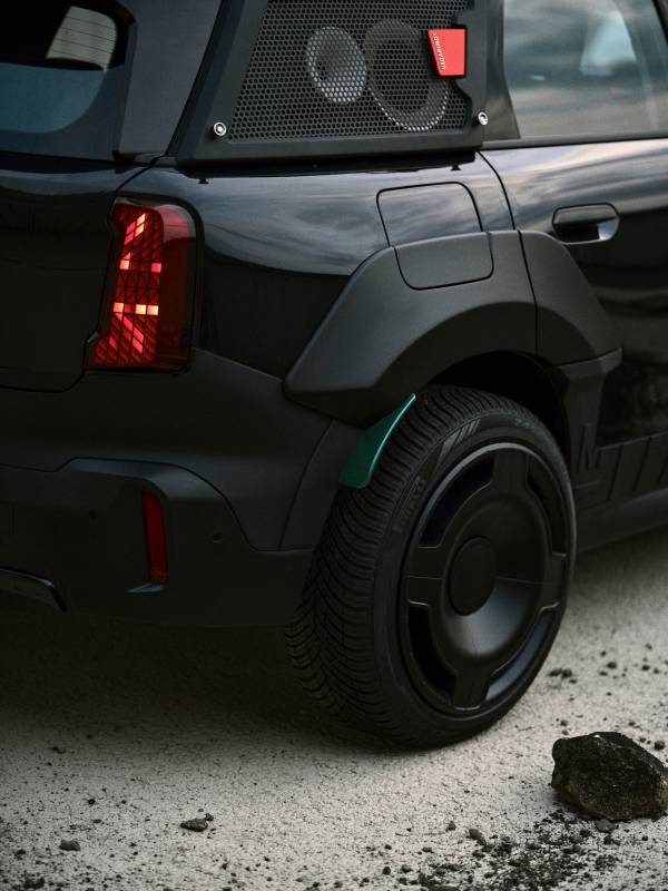 MINI x Vagabund One-Off - Midnight Black (04/2026).