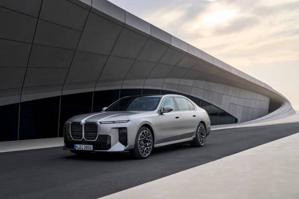 2026 BMW i7 official exterior image